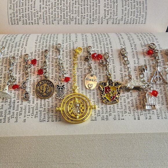 Assorted lot of 12 Harry Potter Jewelry Charms Bracelet Necklace Gold Silver - Picture 3 of 10